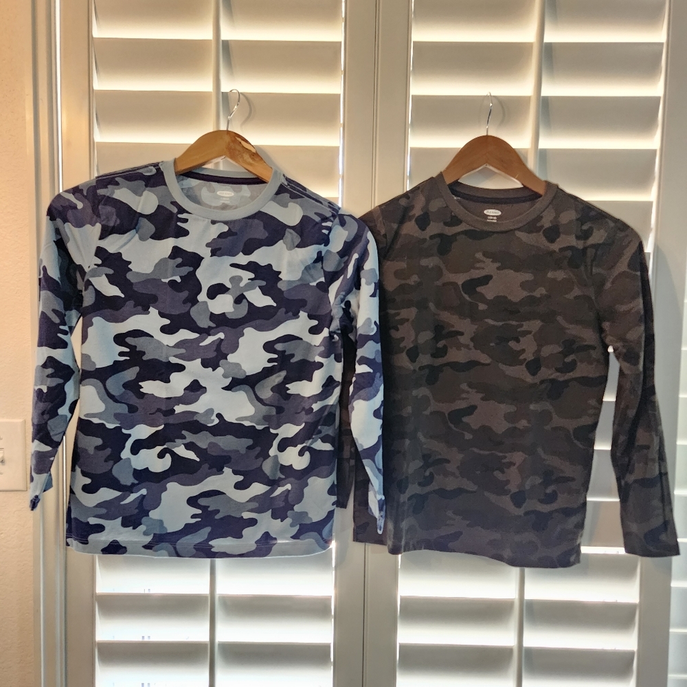 Old Navy youth sized large long sleeved tshirts